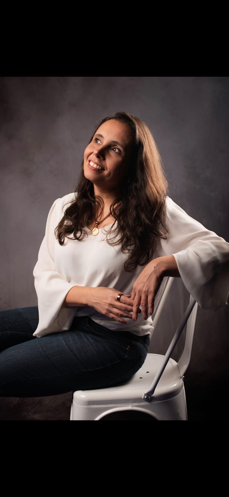 Paula Tempelaars, palestrante e mentora em neurociência da decisão e presença de marca em IA